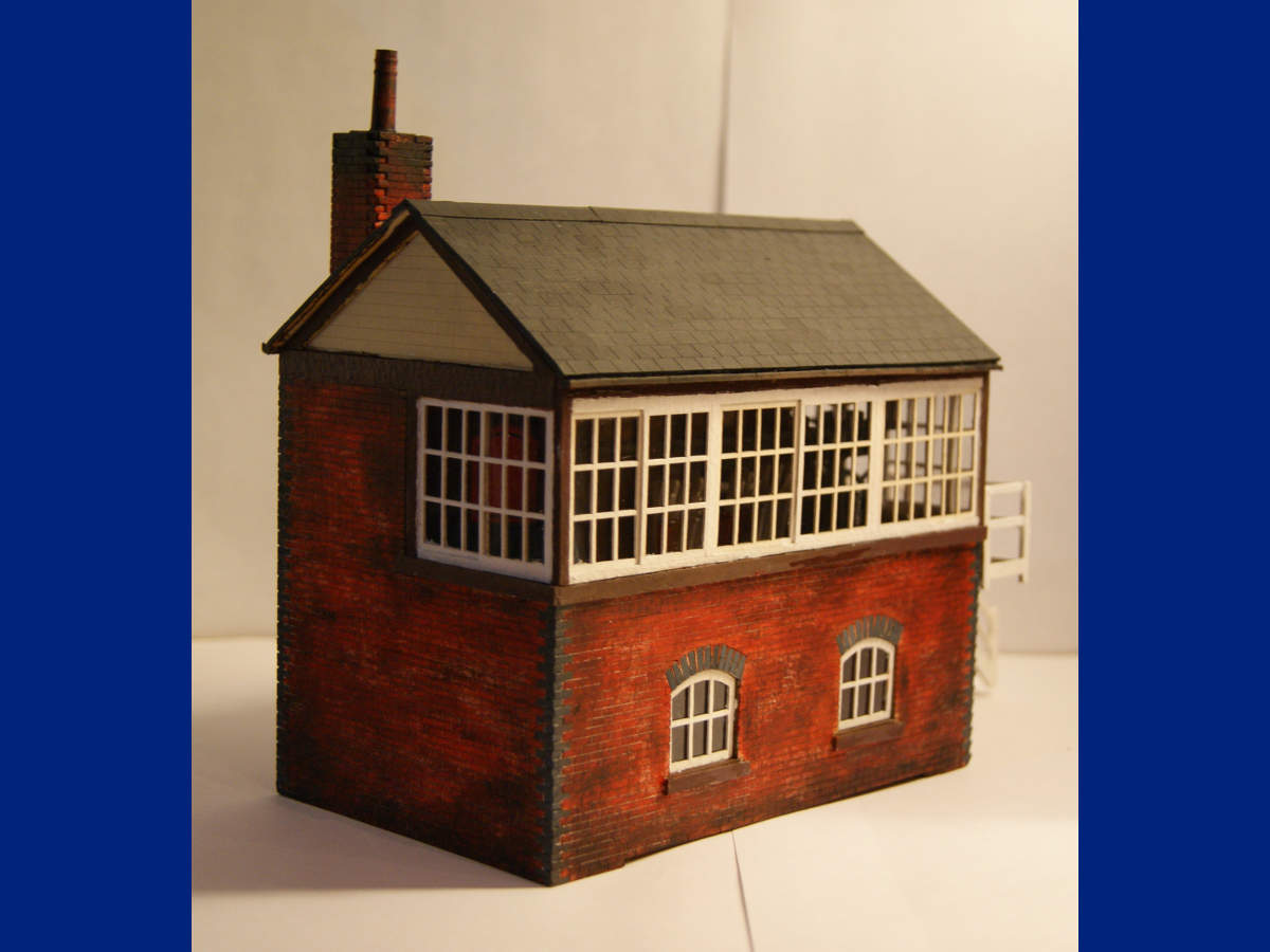 Medium signal box in O gauge with interior. Assembled and finished by Claire and Martin Gilmore.