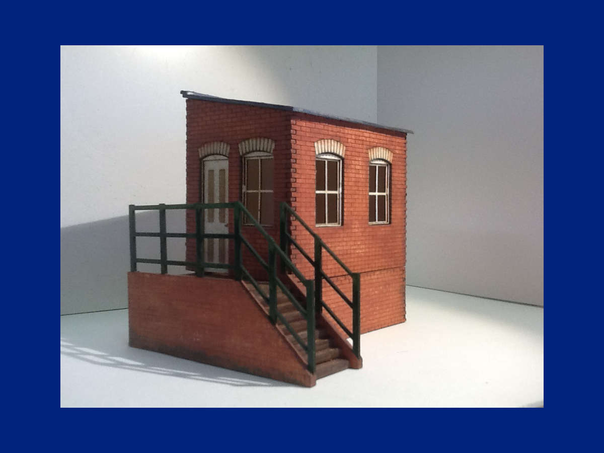 O gauge warehouse office assembled and painted by Bruce Basson.