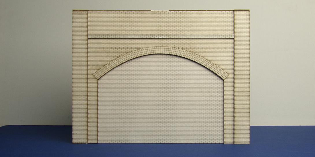 A 70-00 O gauge brick arch