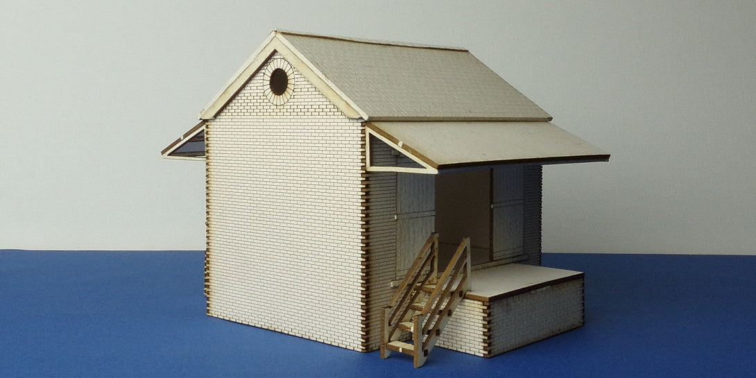 B 00-13 OO gauge small goods shed