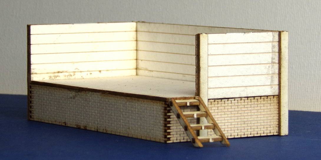 B 00-18 OO gauge coal stage