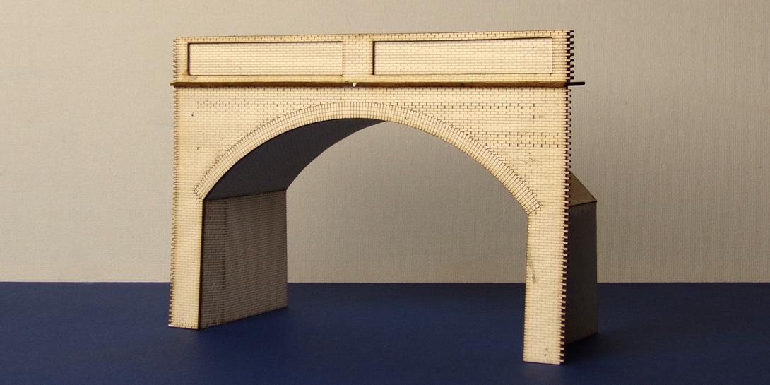 B 00-27 OO gauge retaining wall tunnel portal