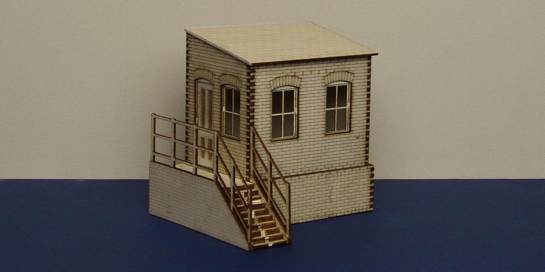 B 70-03L O gauge warehouse office with basement - left version