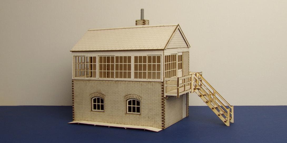 B 70-07R O gauge medium signal box - right stairs