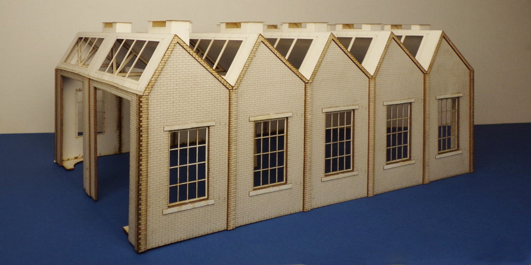 B 70-10 O gauge North light style engine shed