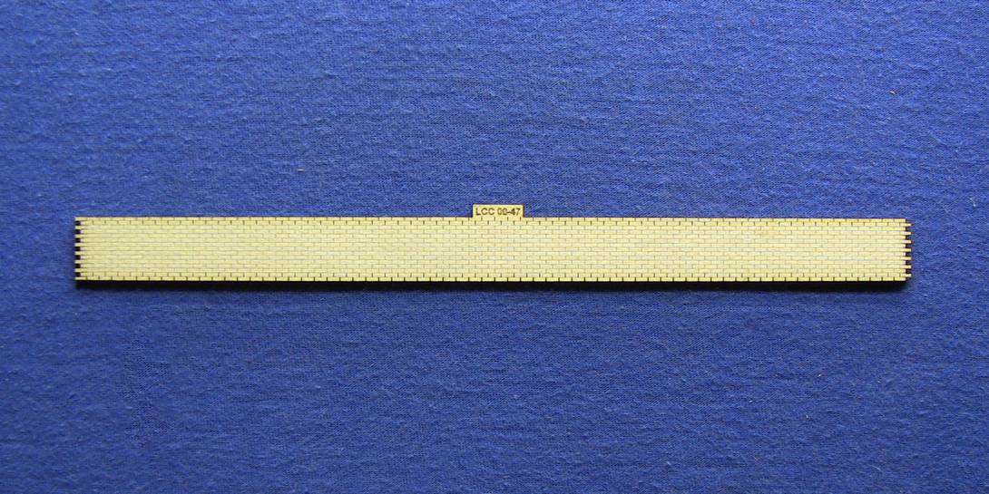 LCC 00-47 OO gauge brick platform wall - 198m