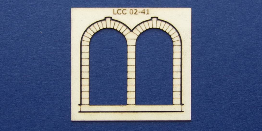 LCC 02-41 OO gauge stone decoration for double round window