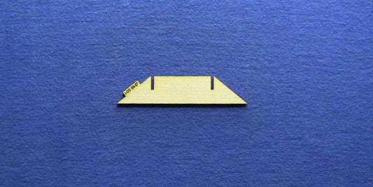 LCC 03-27 medium signal box hipped roof support