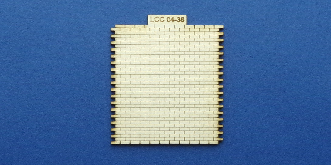 LCC 04-38 OO gauge wall for goods shed office