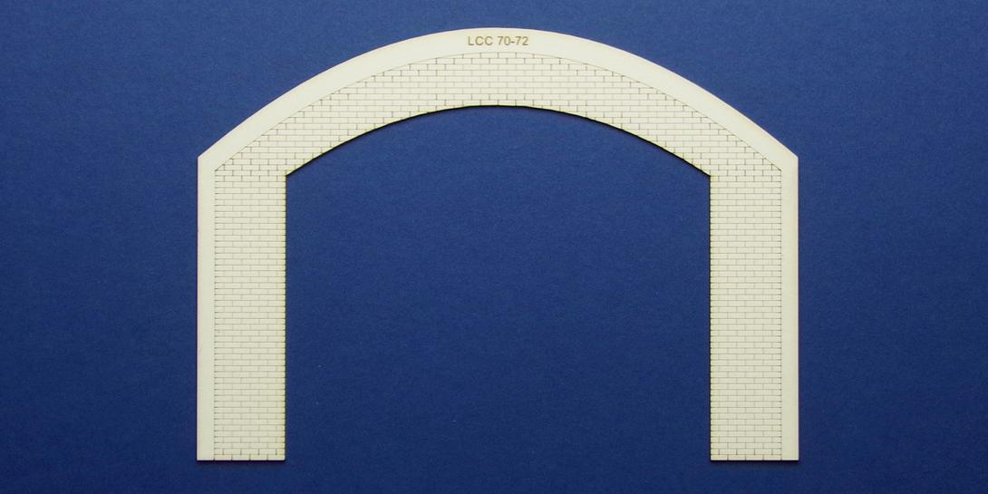 LCC 70-72 O gauge brick underarch with shop