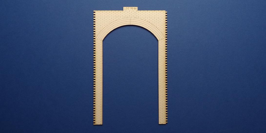 LCC 70-94 O gauge retaining wall standard unit front panel