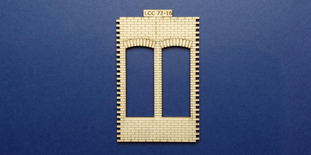 LCC 72-16 O gauge double square window panel