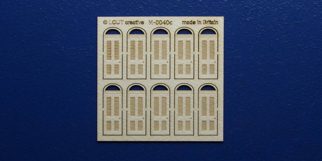 M 00-40c OO gauge kit of 10 single doors with round transom type 1