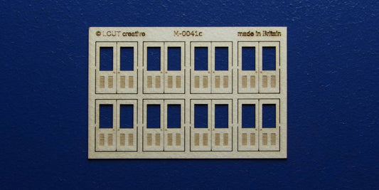 M 00-41c OO gauge kit of 8 double doors type 1