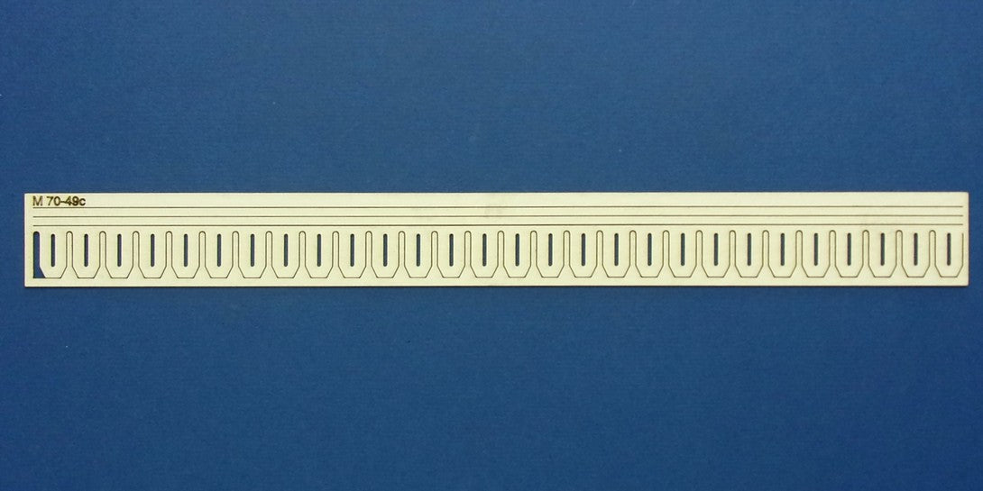 M 70-49c O gauge valance - NER, LNER