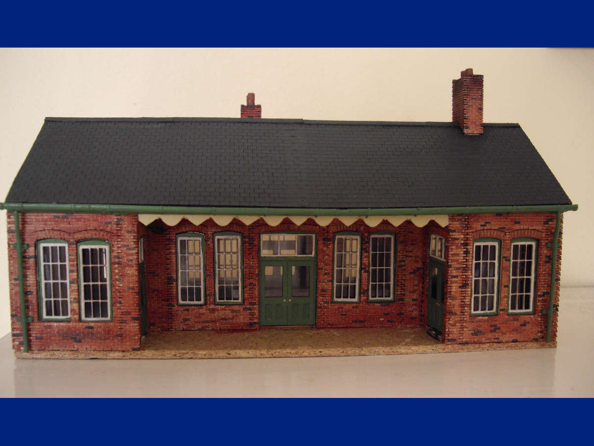 "This is my first attempt at constructing an LCUT building. It is based on station building 00-04 finished in Southern Railway colours with the addition of glazing and Ratio Models guttering and downpipes. Picking out individual bricks in a variety of colours added variety and was worthwhile despite being rather tedious!"